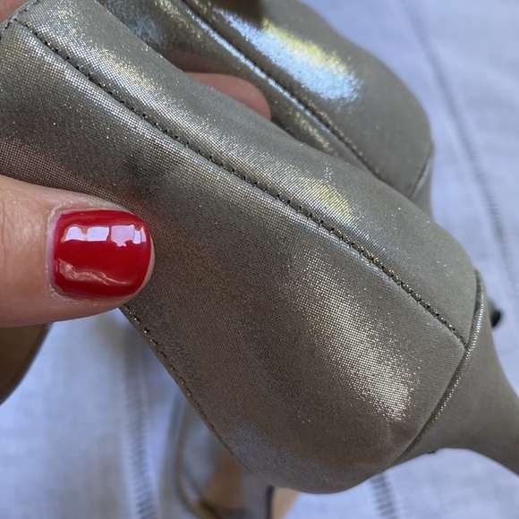 Antonio Melani silver leather heels with ankle strap. - Picture 6 of 13